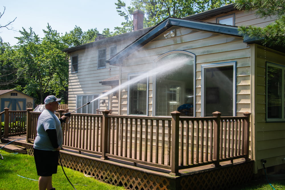 How To Pressure Wash a Dirty House